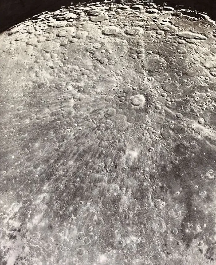 Atlas photographique de la lune, rayonnement de Tycho, phase croissante (panneaux aluminium)