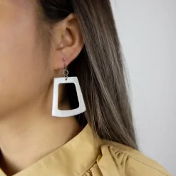 Clearance Boucles d'oreilles Trapèze en nacre blanche - L'Indochineur Boucles D'Oreilles