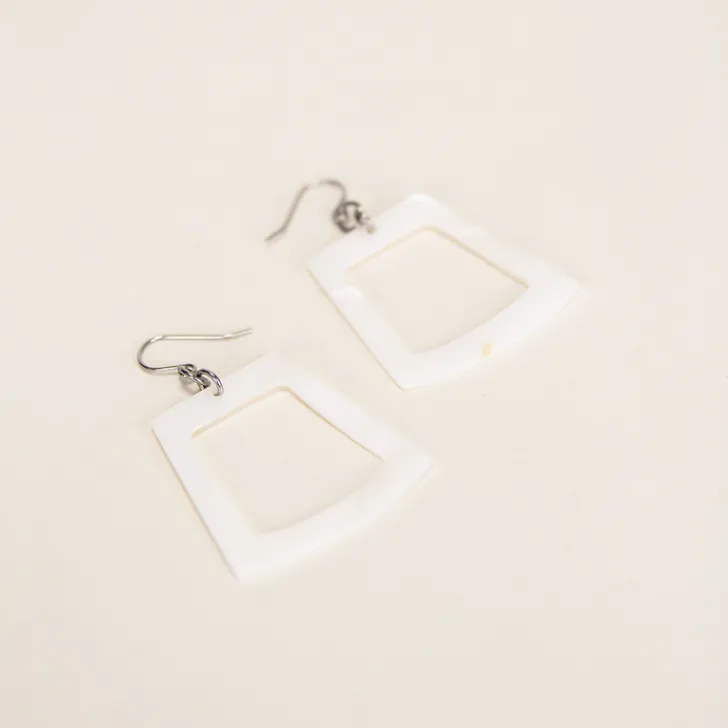 Clearance Boucles d'oreilles Trapèze en nacre blanche - L'Indochineur Boucles D'Oreilles