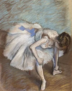 Hot Danseuse assise : penchée en avant, elle se masse le pied gauche (détail) (affiches d'art encadrées) Affiches D'Art Encadrées|Toiles Sur Châssis