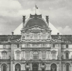 Estampe Le Louvre revu par JR, 20 juin 2016 © Pyramide, architecte I.M. Pei, musée du Louvre, Paris, France