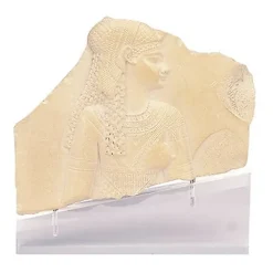 Moulage Fragment de stèle figurant une déesse