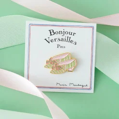 Pin's Bonjour Versailles Escarpins