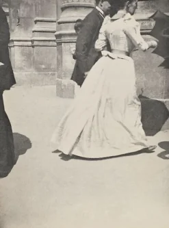 Un couple entrant dans la gare du Nord (toiles encadrées)